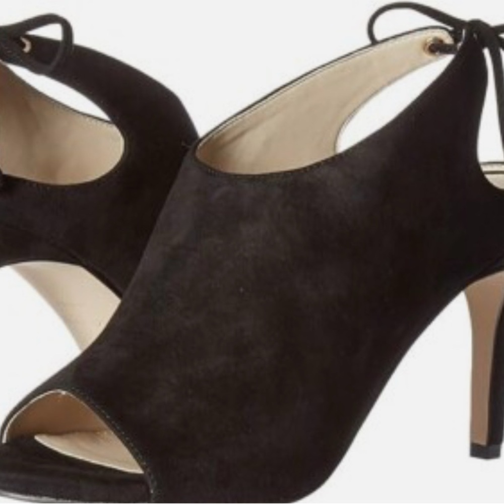 Cole Haan NWT suede black tie up bootie